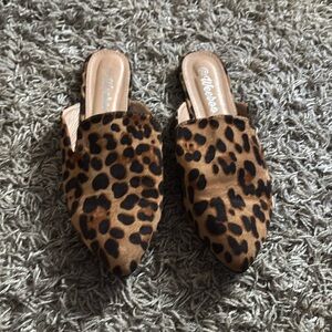Cheetah print size 7 1/2 mules